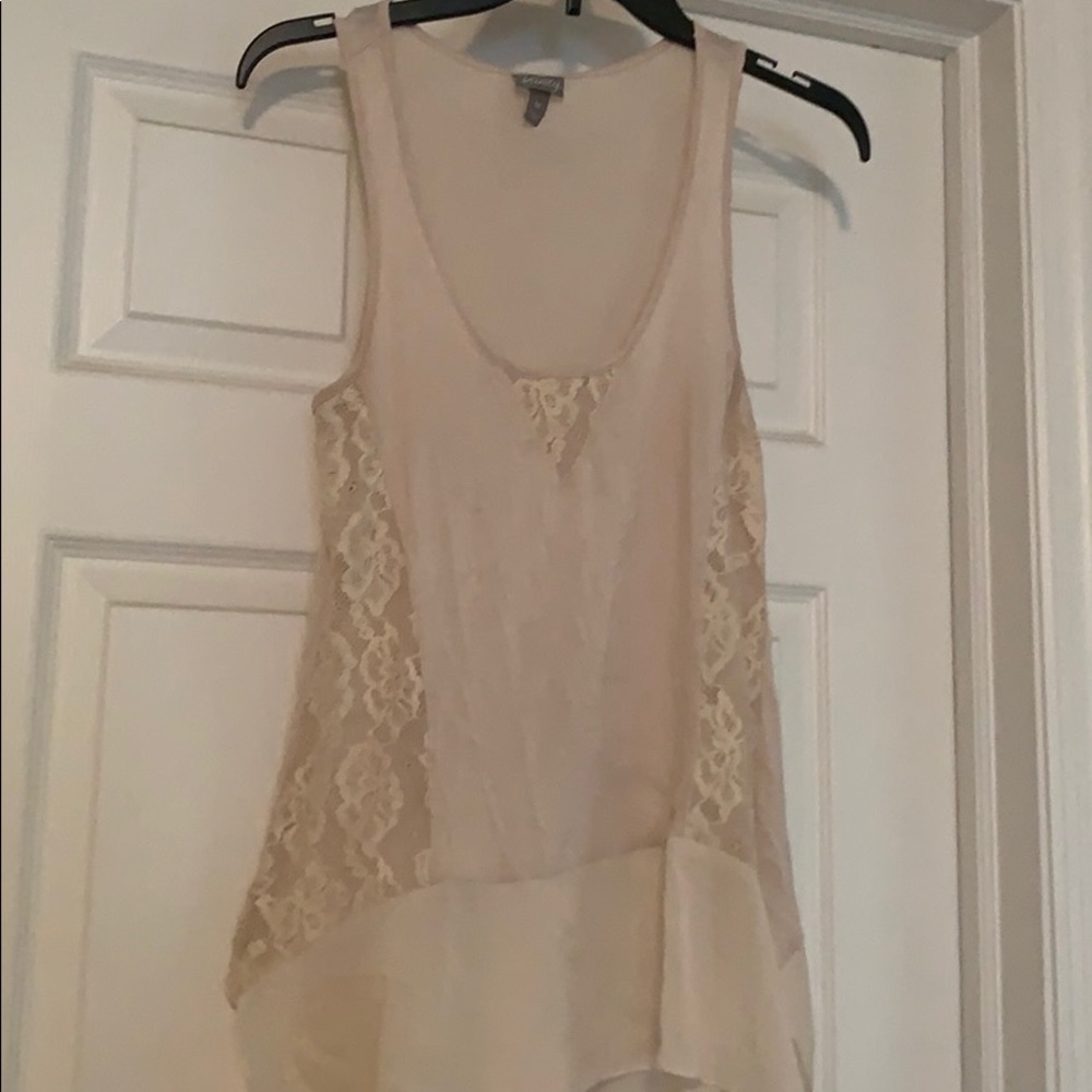 Beige lacy tank top.